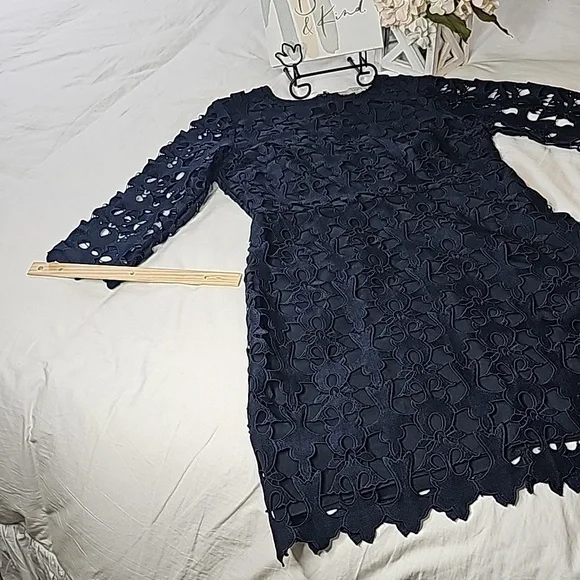Loft Floral Lace Design Navy Blue Dress rounded scoop neck Mother of the bride - Picture 8 of 14